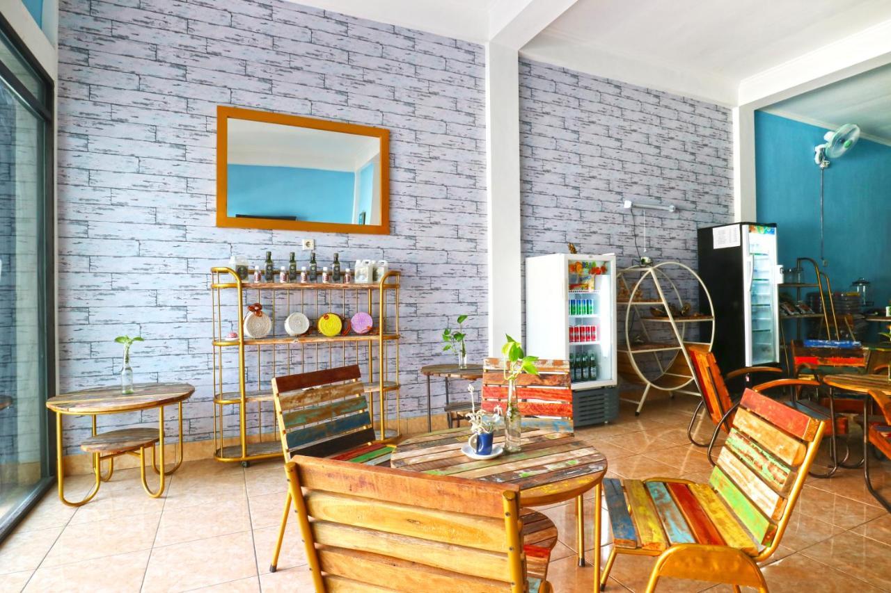 Balini 9 Hostel Denpasar  Bagian luar foto