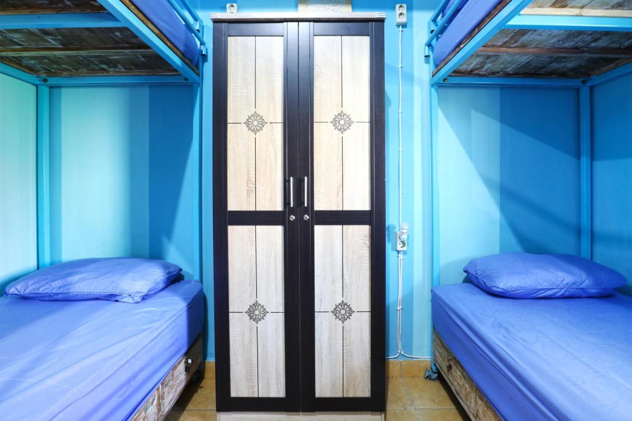 Balini 9 Hostel Denpasar  Bagian luar foto