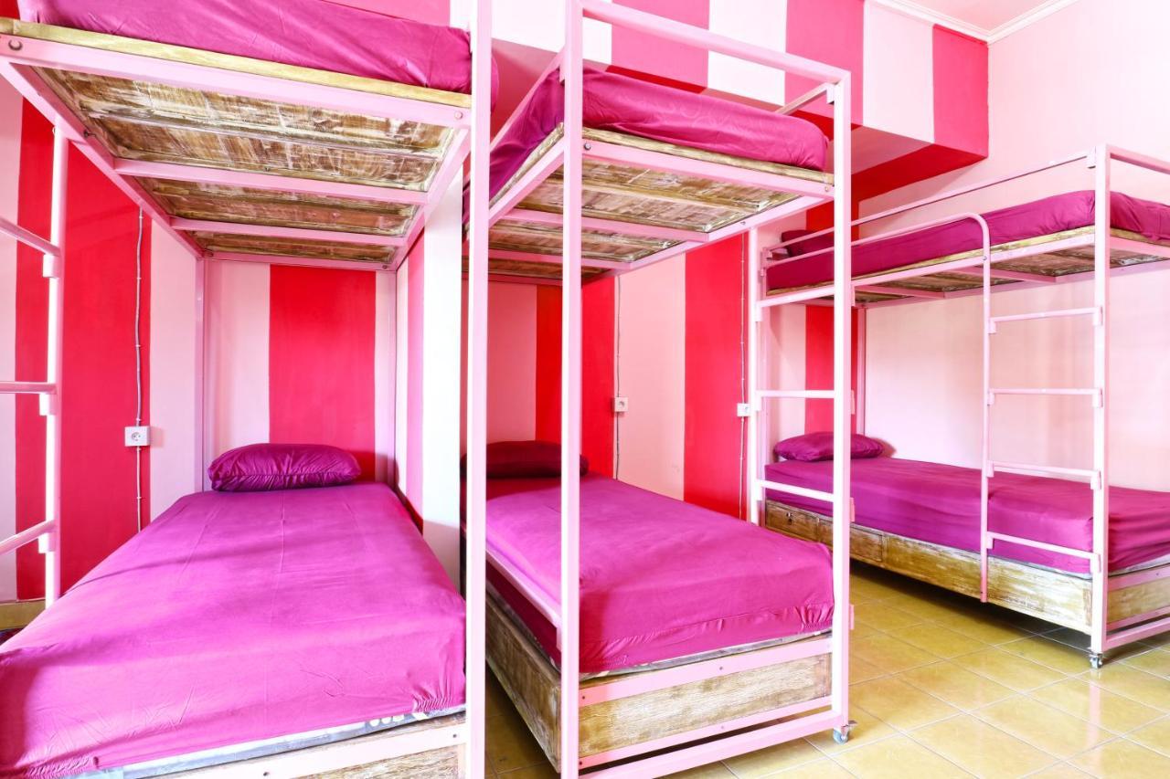 Balini 9 Hostel Denpasar  Bagian luar foto