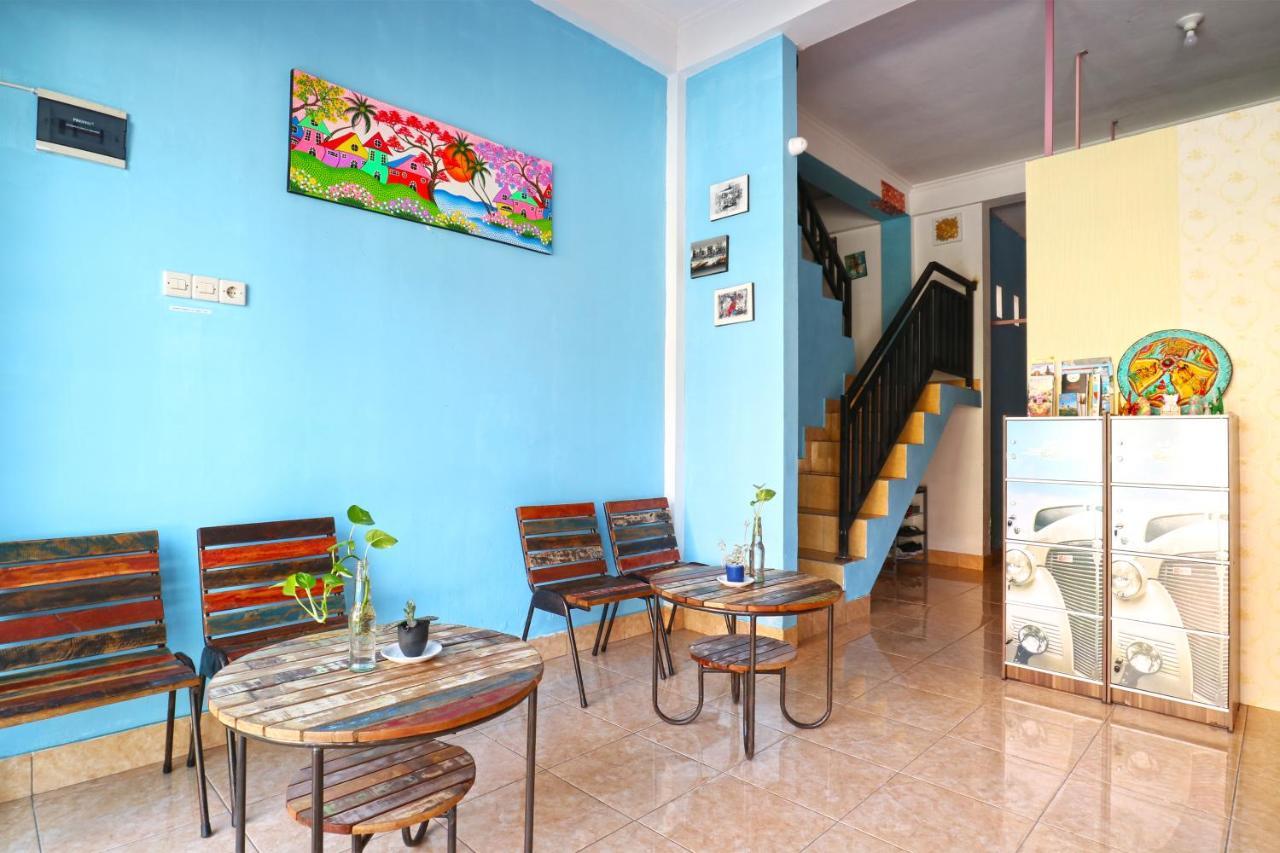 Balini 9 Hostel Denpasar  Bagian luar foto