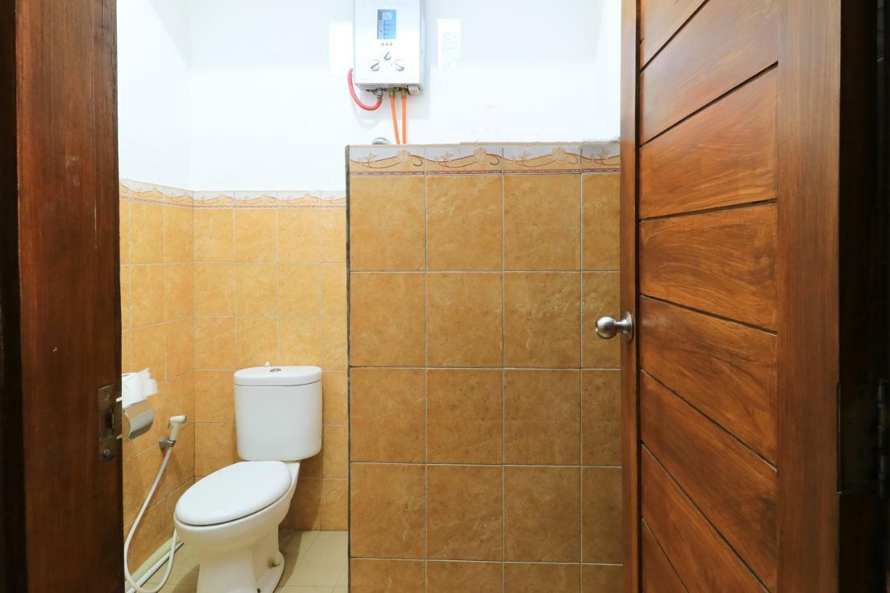 Balini 9 Hostel Denpasar  Bagian luar foto